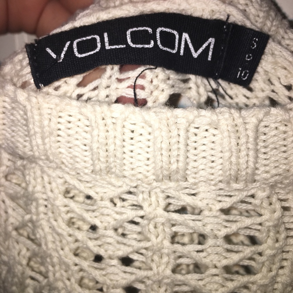 VOLCOM sweater - Picture 3 of 3
